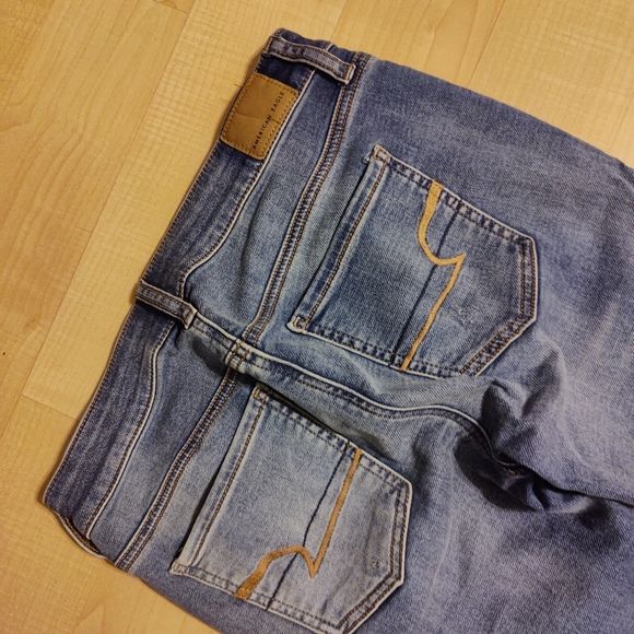 American Eagle Outfitters slightly distressed jegging size 4long - Picture 13 of 13